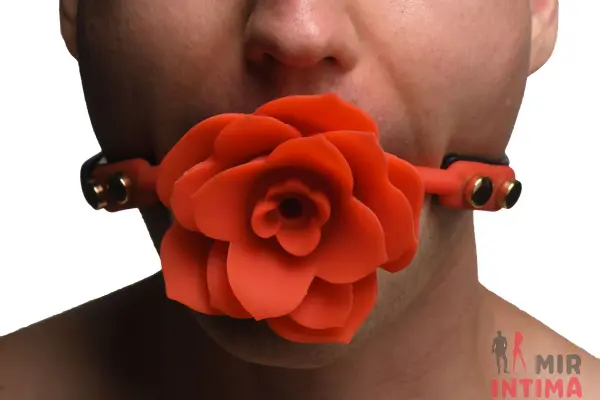 Силиконовый кляп с розой Master Series: Blossom Silicone Rose Gag - 8 Силиконовый кляп с розой Master Series: Blossom Silicone Rose Gag - 8