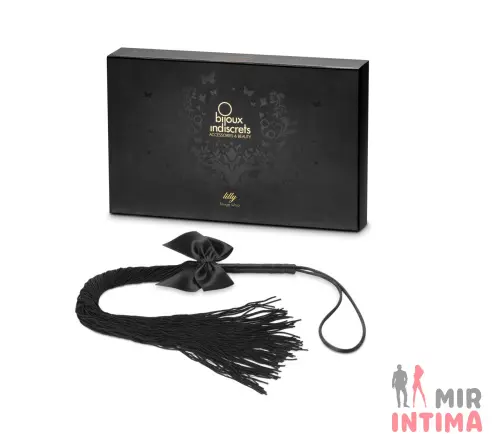 Плеть Bijoux Indiscrets - Lilly - Fringe whip с шнуром и бантиком в подарочной упаковке