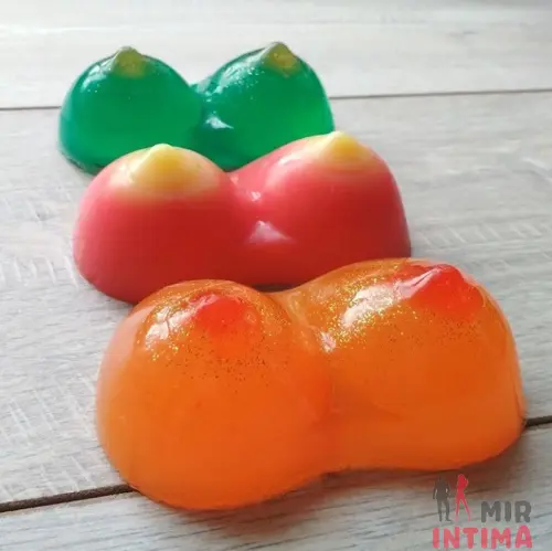 Мыло - грудь
